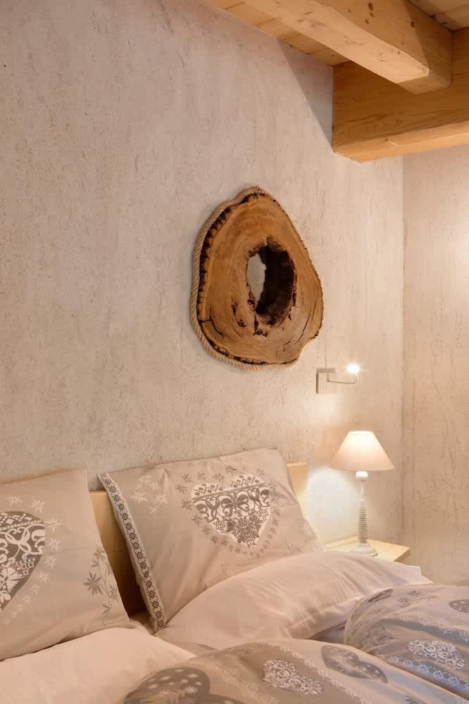 B&B White Moon 2