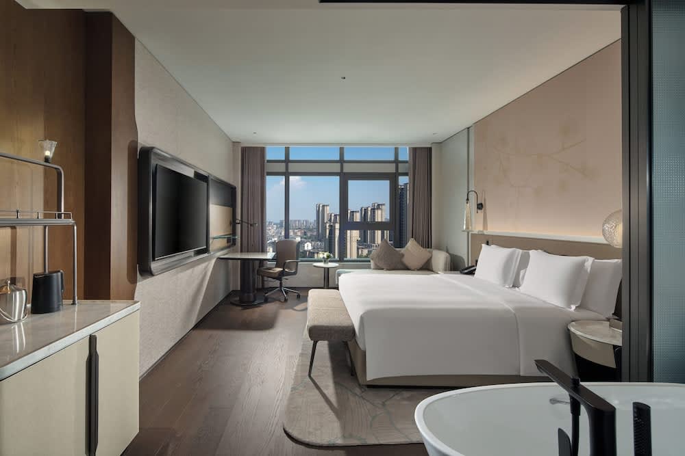 Crowne Plaza Taixing by IHG 2