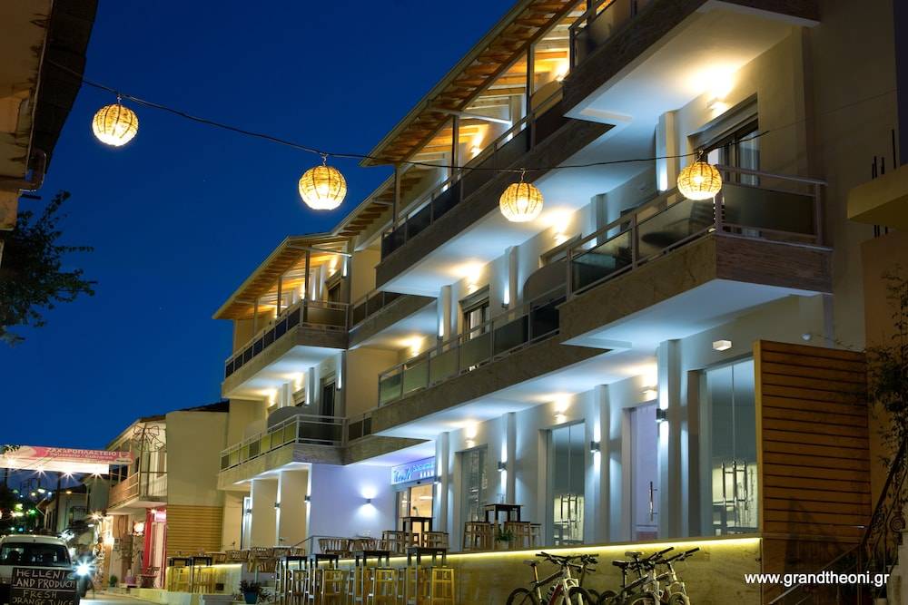 Grand TheoNi Boutique Hotel & Spa 1