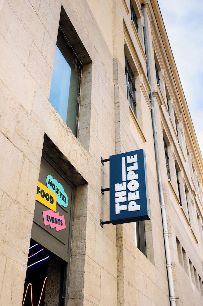 The People Lyon Hostel 1