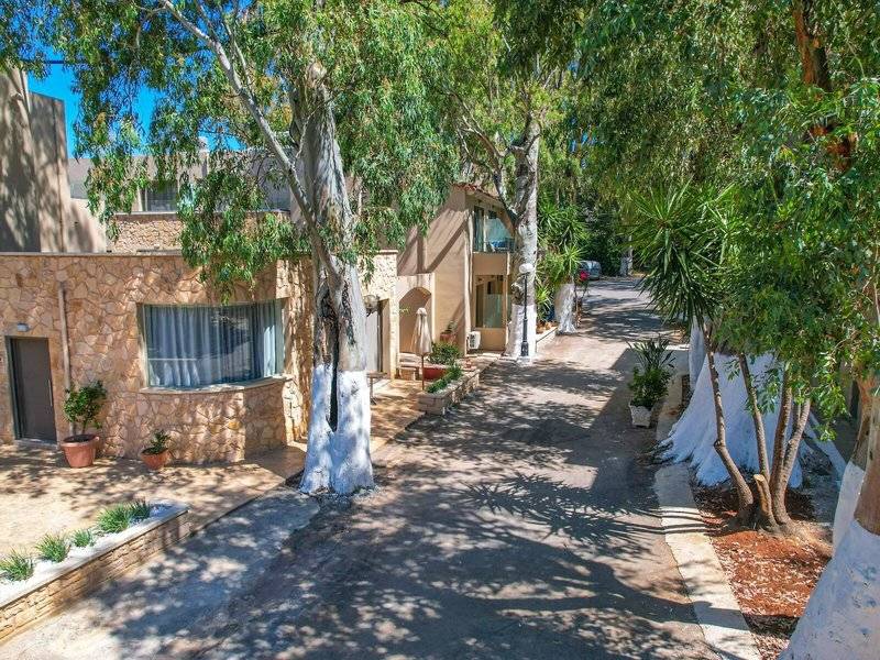 Paradise Apartments 2