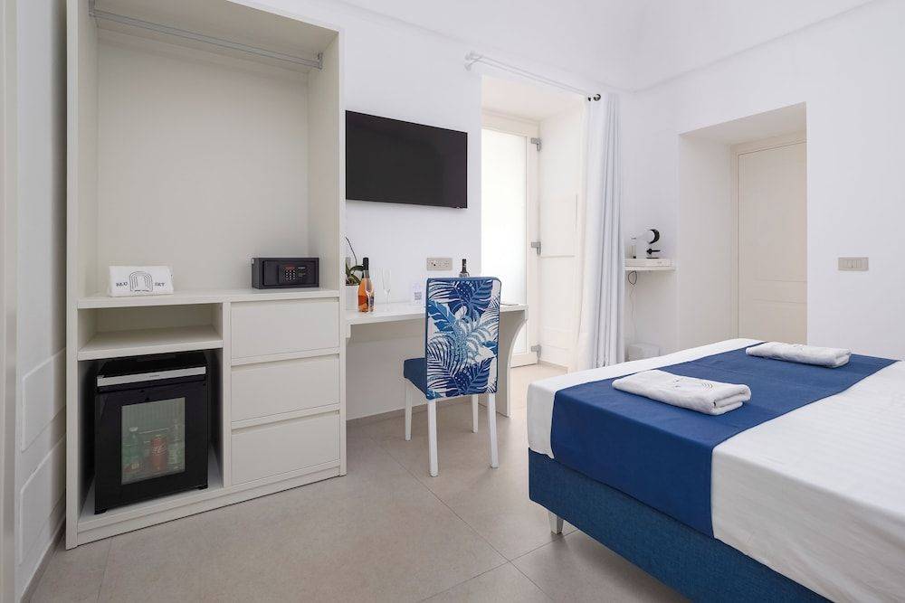 Blue Sky Luxury Palace 1