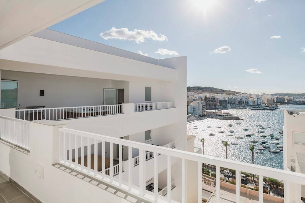 HORIZON SUITES by the Sea 1