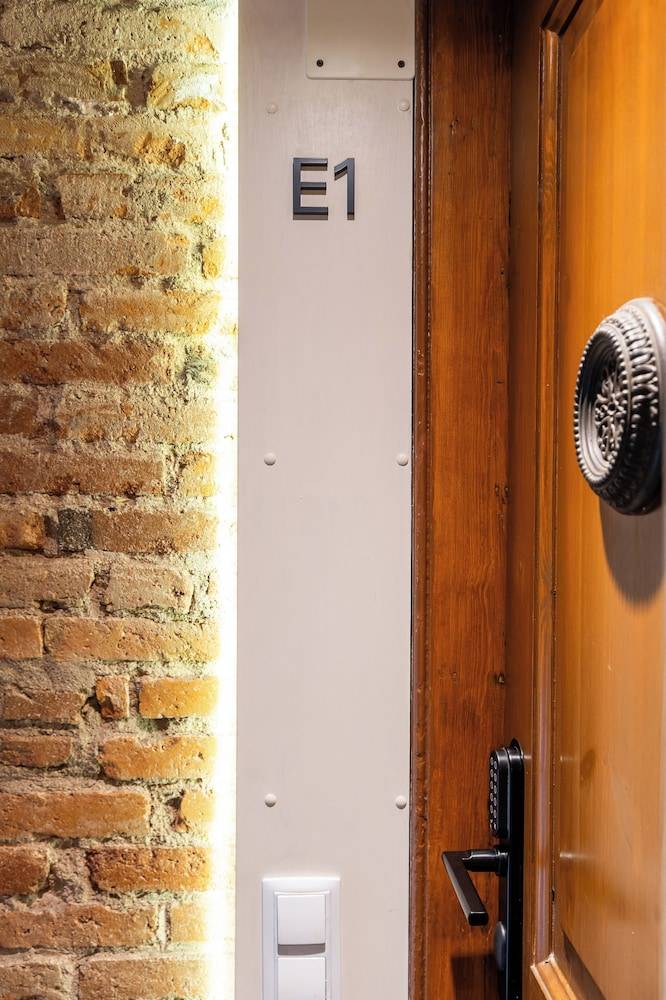 Uma Suites Sagrada Familia 2