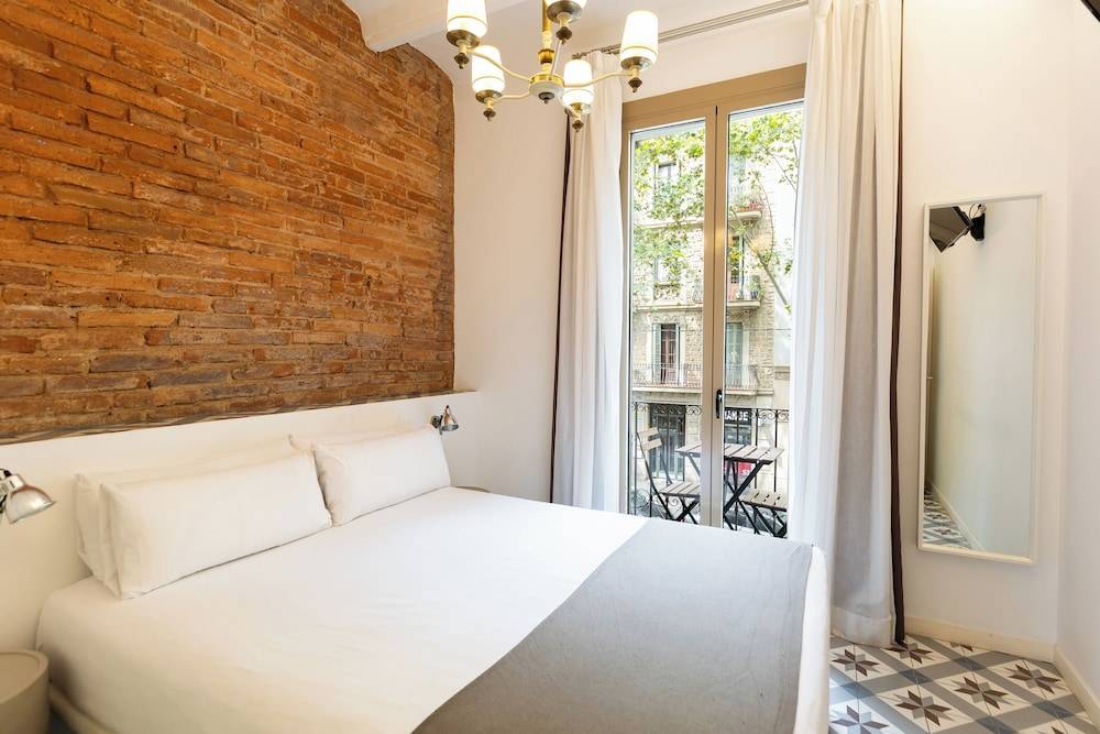 Uma Suites Sagrada Familia 1