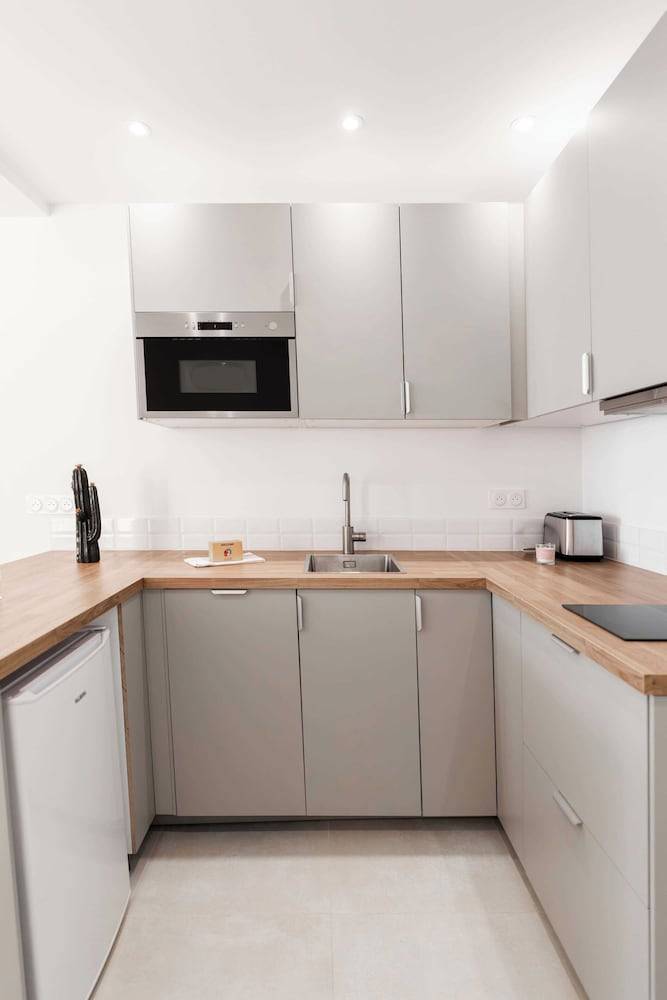 Charming studio - 2P - Sea view - Antibes 2