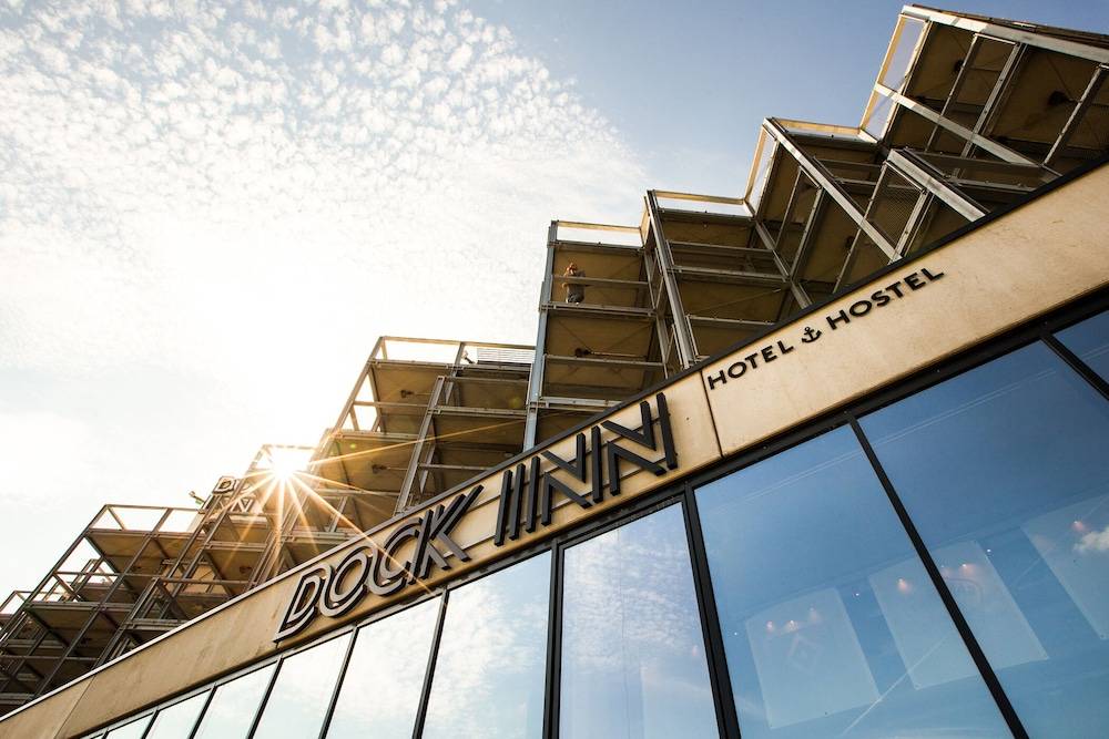 DOCK INN Hostel Warnemünde 1
