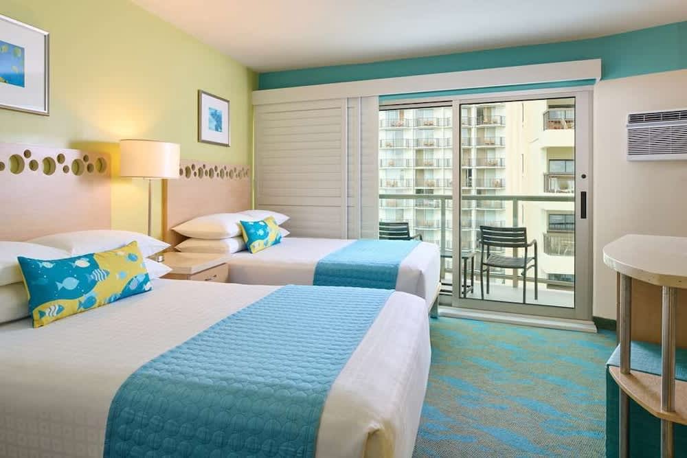 Waikiki Circle Hotel by Castle 2