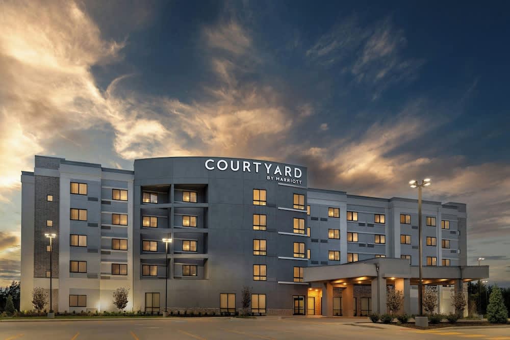 Courtyard by Marriott Sherman 1