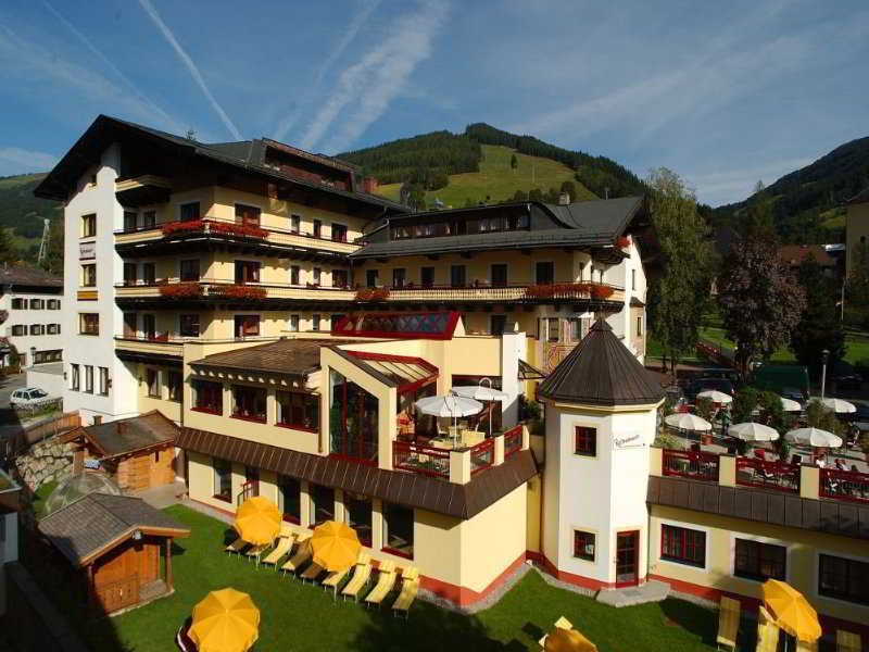 Alpinresort ValSaa - Adults Only 2