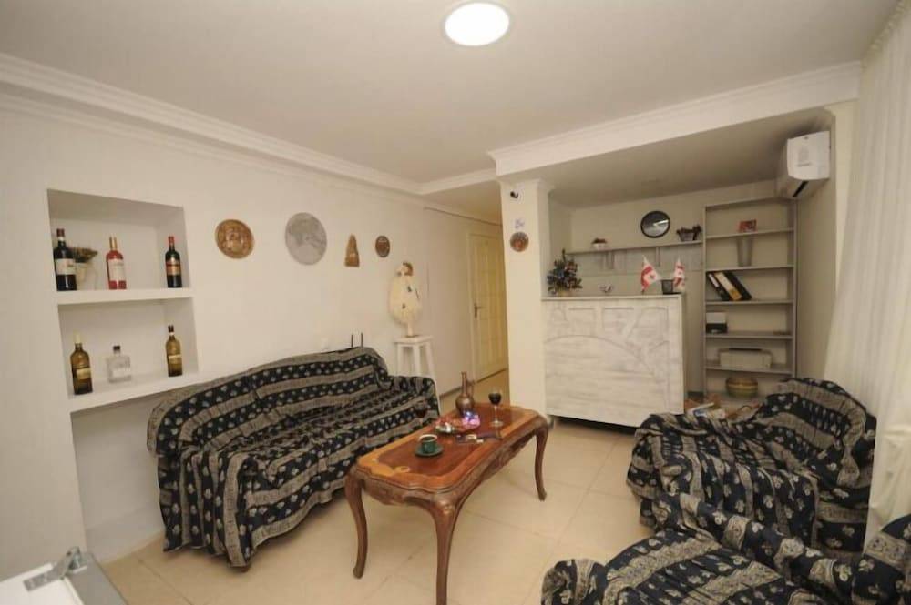 Bon Voyage 2