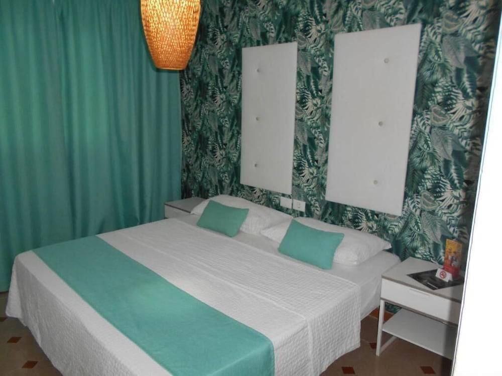 Beach Boys Resort Men Only solo hombres 1