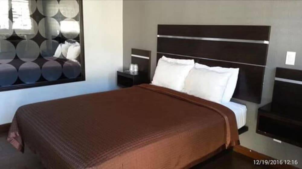 El Grande Motel 1