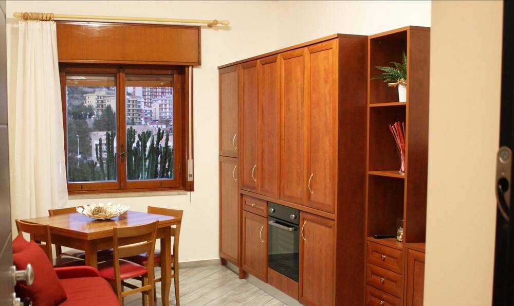 L'ESSENZIAL LIVING 2