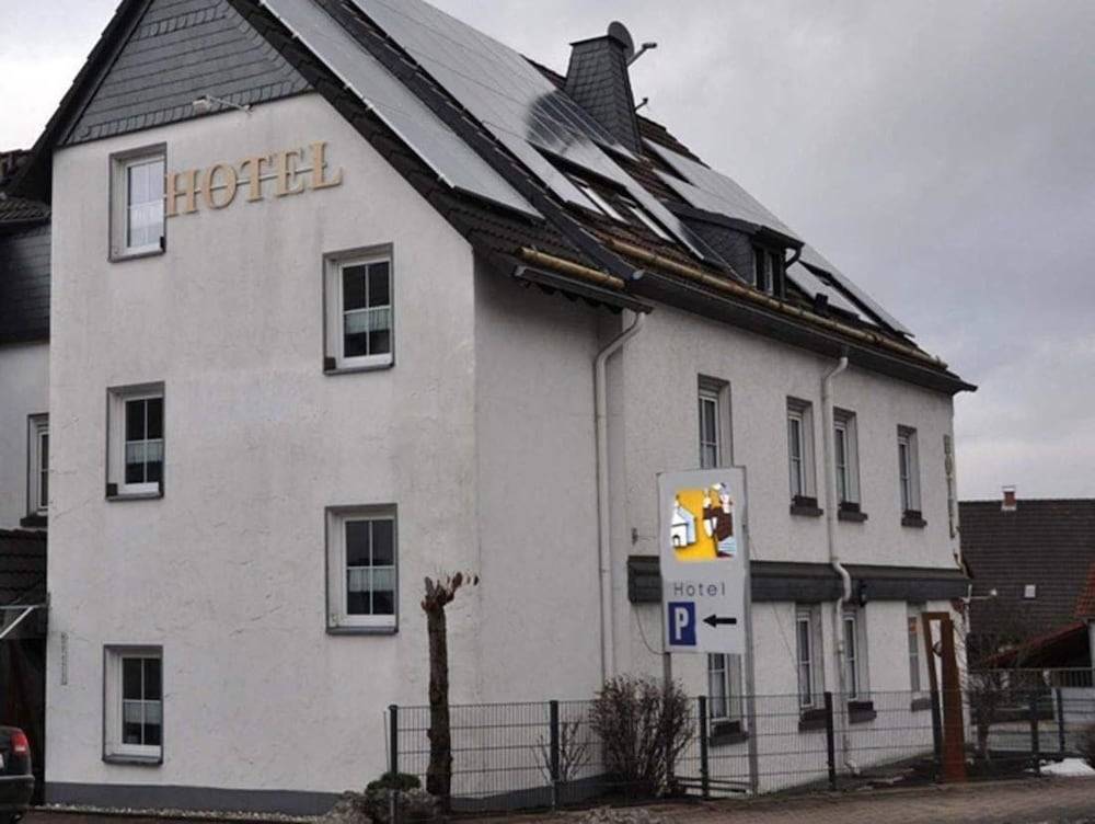 Hotel am Maibaum 1