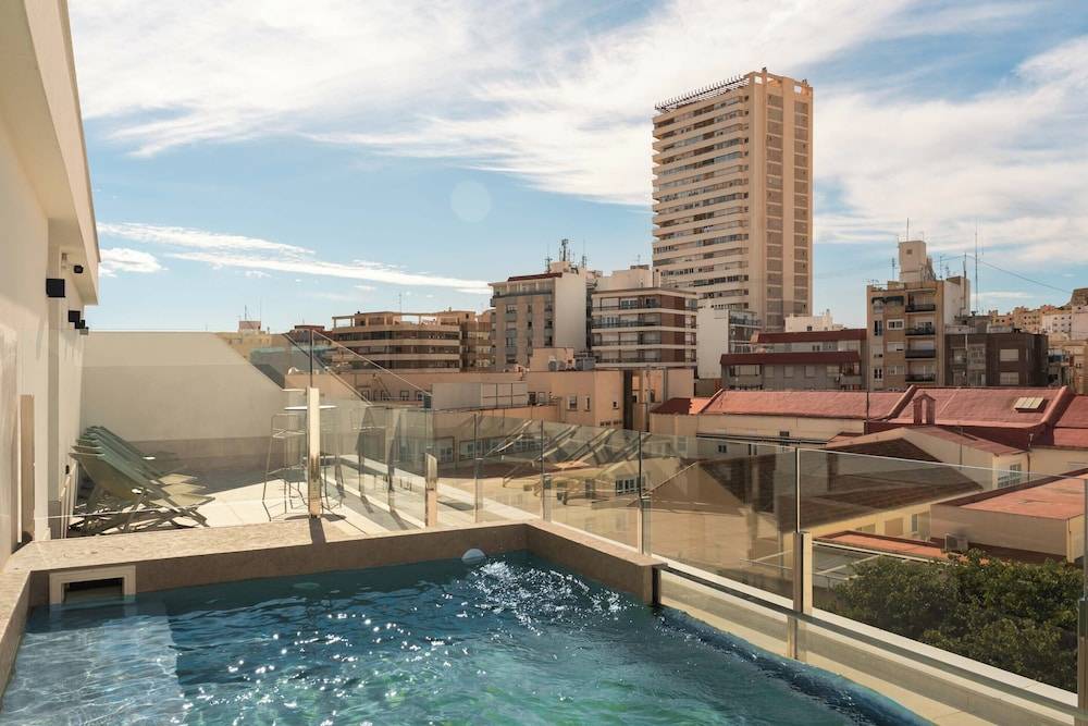 Limehome Alicante Avinguda de Jijona 1