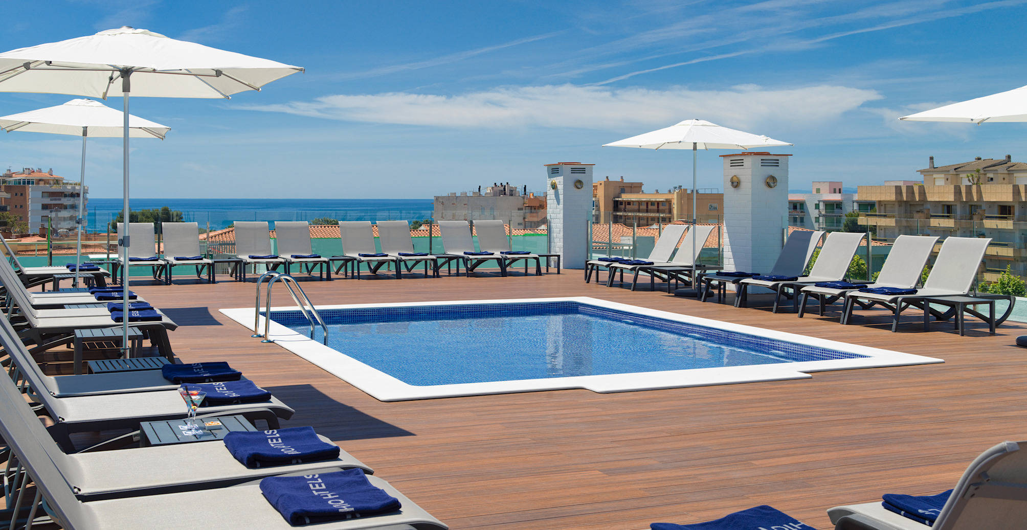 H10 Delfín - Adults Only 2