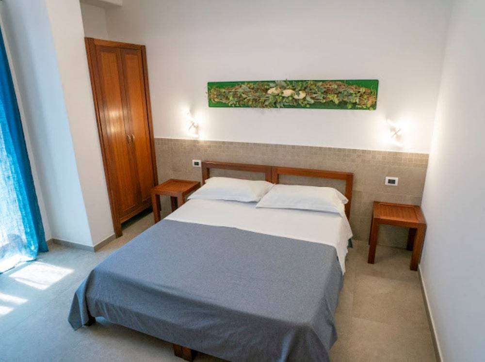 Petit Hotel 2