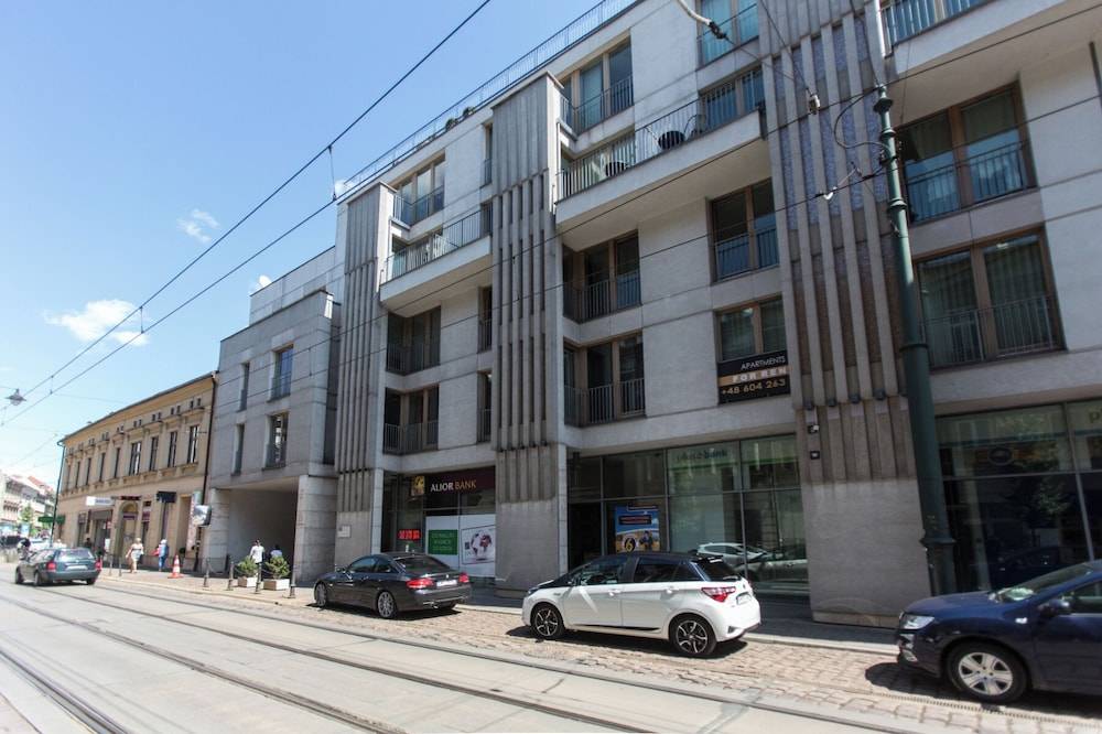 Luxury Modern Apartment 1