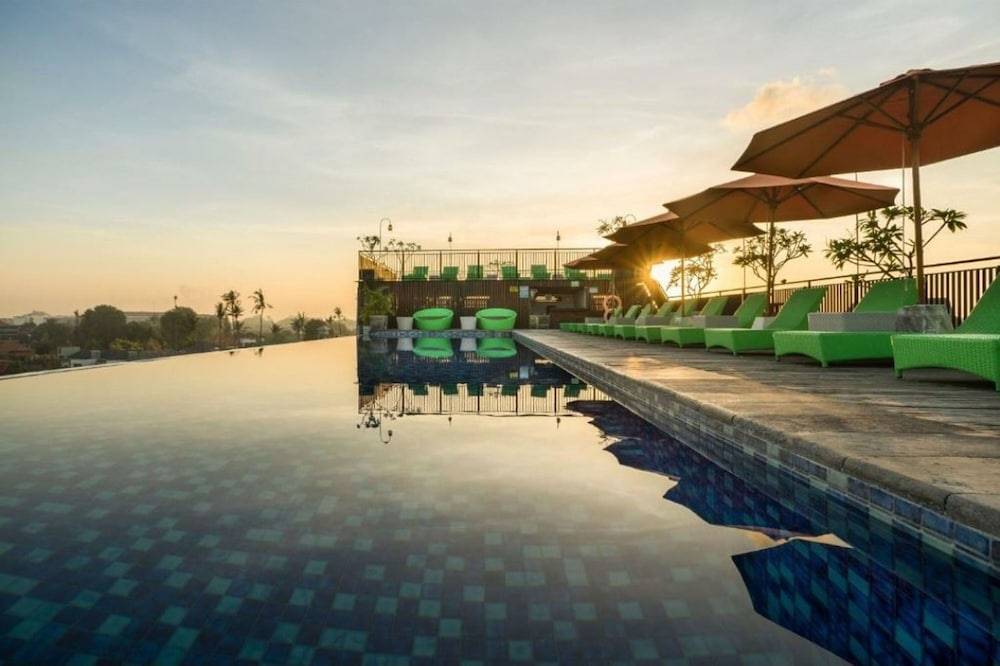 Palette Hotel near Padma 1