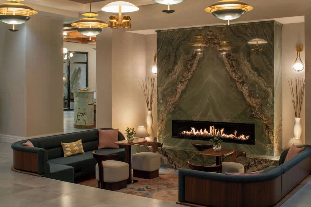 Trilogy Hotel Huntsville, Autograph Collection 2