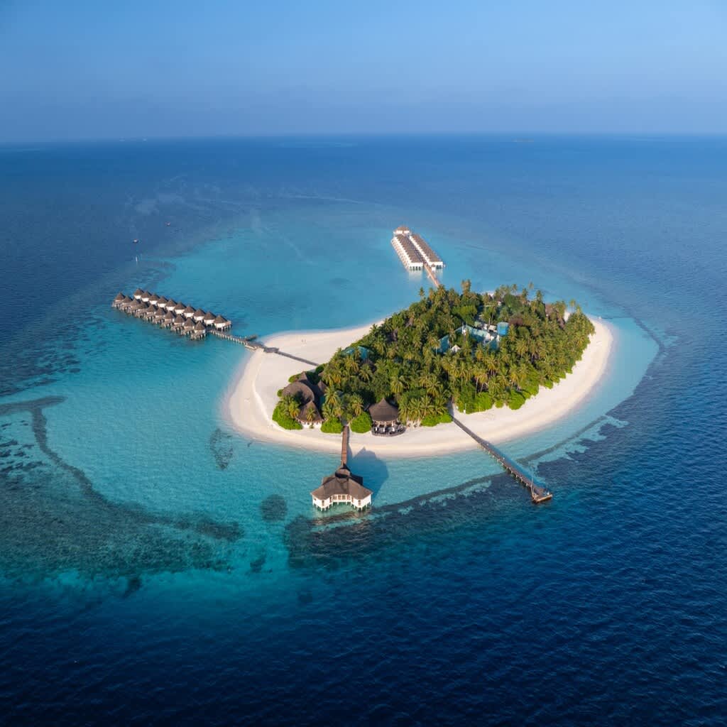Angaga Island Resort and Spa 1