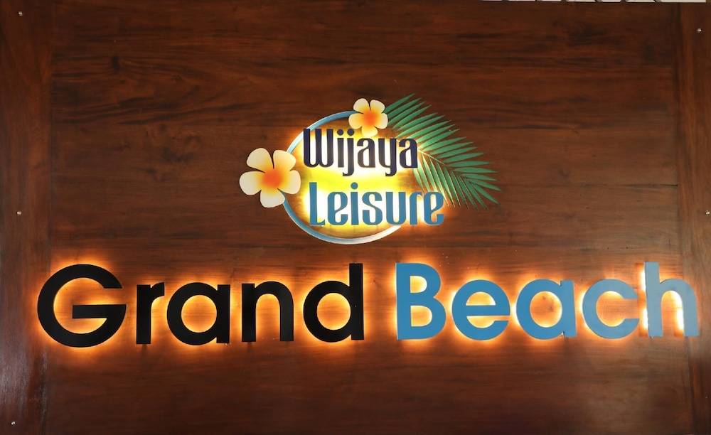 Grand Beach 1