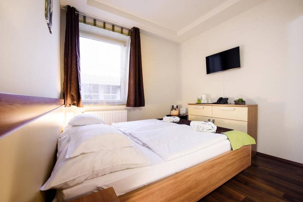 Hotel Garzon Plaza 2