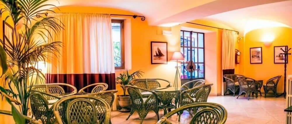 Hotel Miranda 2
