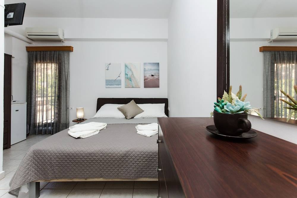 En Plo Beachfront Rooms 1
