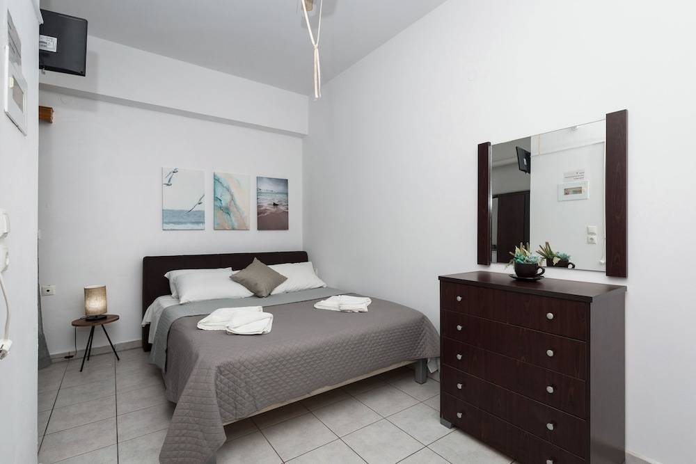 En Plo Beachfront Rooms 2