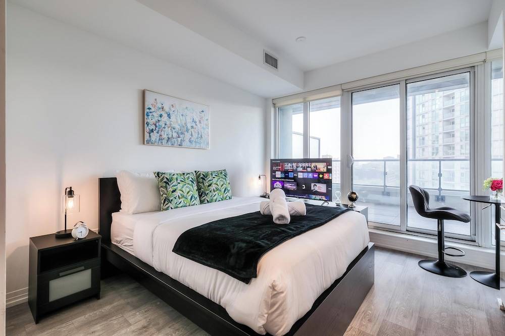 The Dundas Suites 2