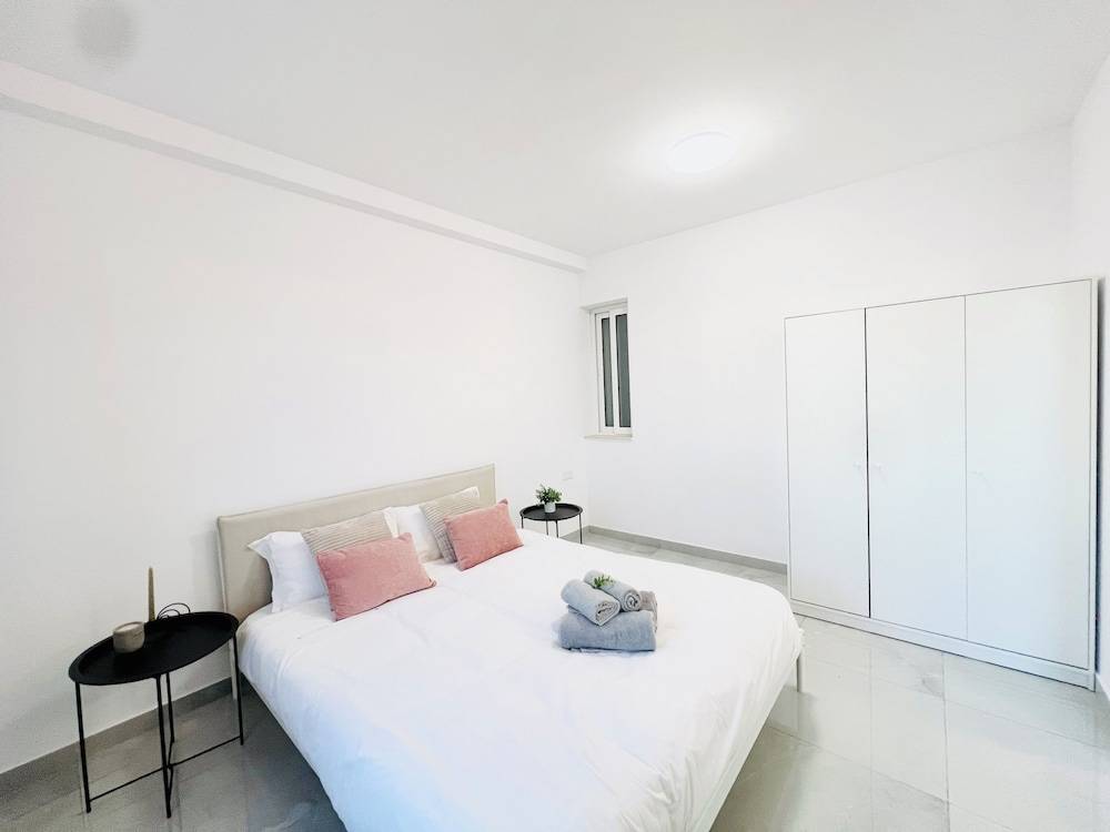 Sunshine Suites 2