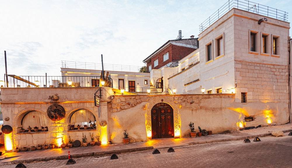 Young Cave Hotel 1