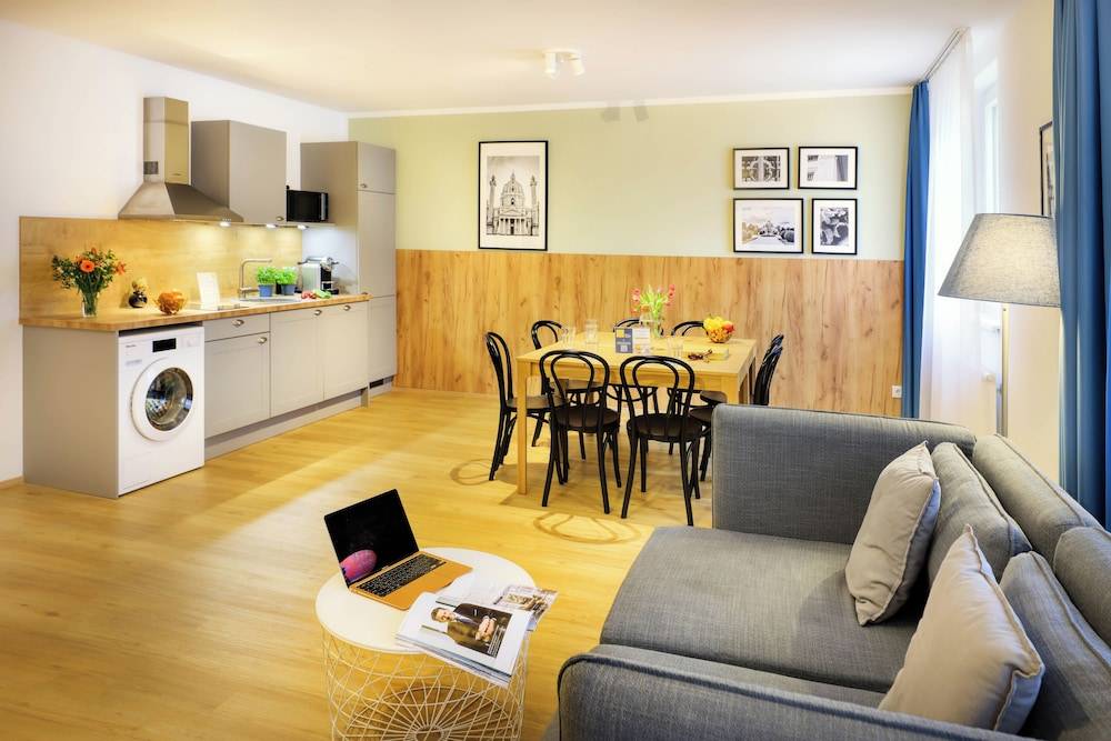 Jimmys Apartments XXL 1