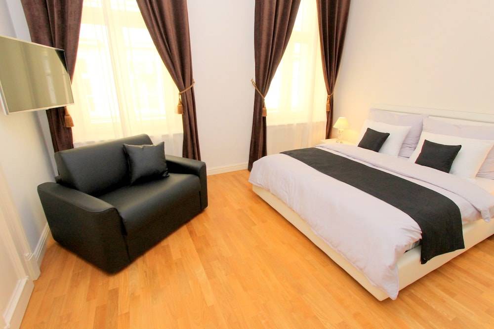 Luxury apartments Krocínova 1
