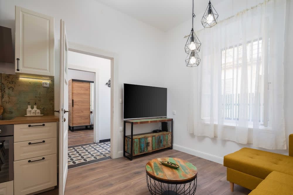 Apartments & Rooms Toni 2