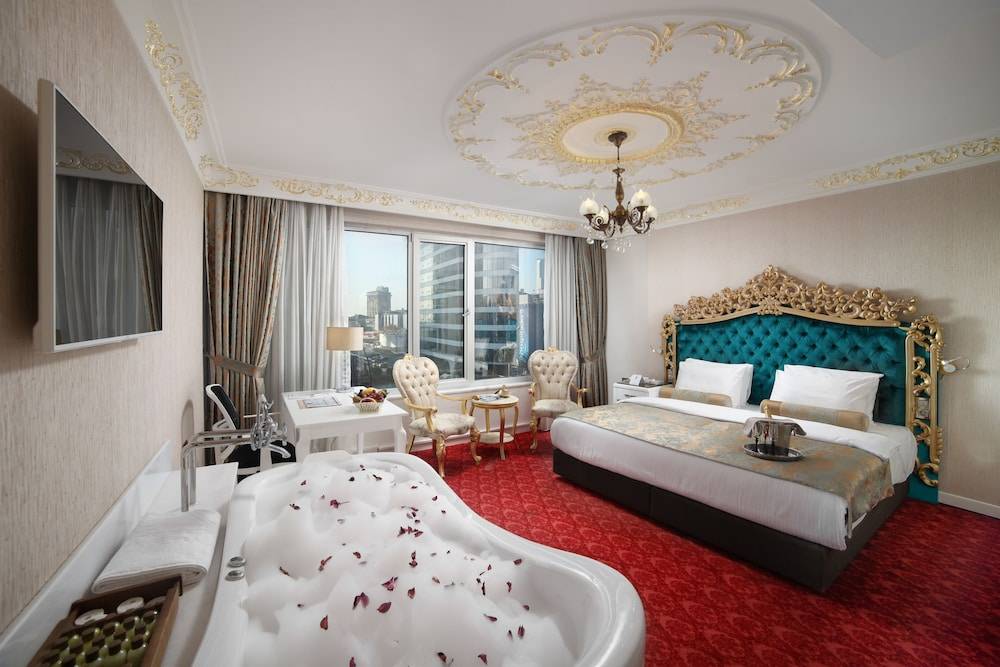 White Monarch Hotel 1