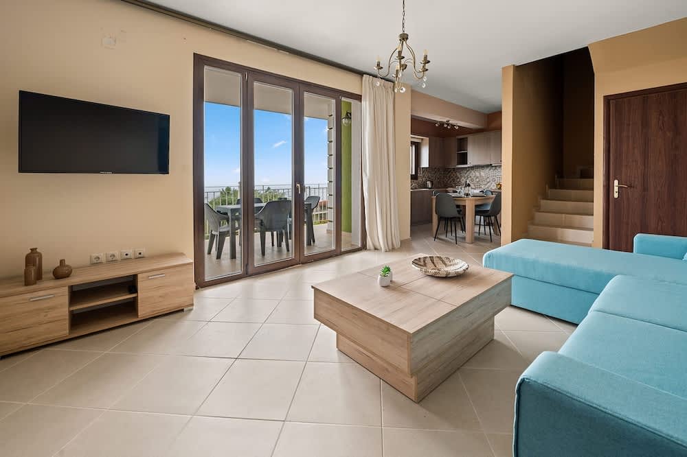 Lakis Residences 2