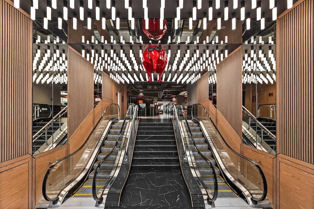 Radisson RED Auckland 2