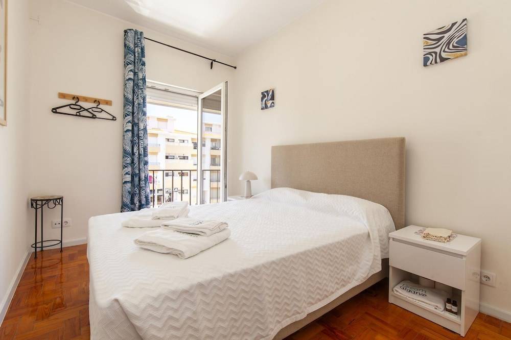 Y 01 - Bedroom 1 in Trindade Sun Guesthouse 2