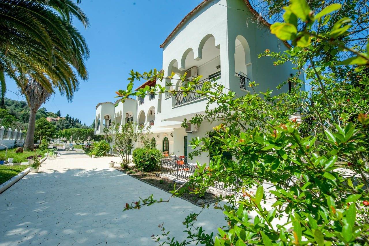 Vassilis Paradise Garden Aparthotel 1