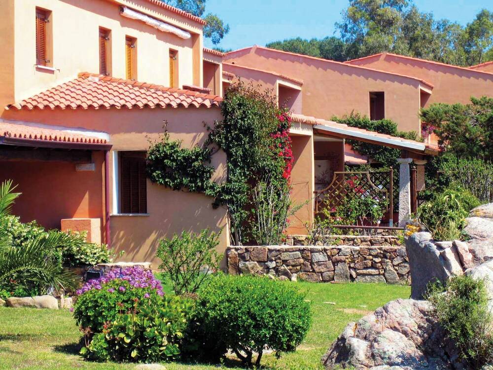 Residence Porto Coda Cavallo 1