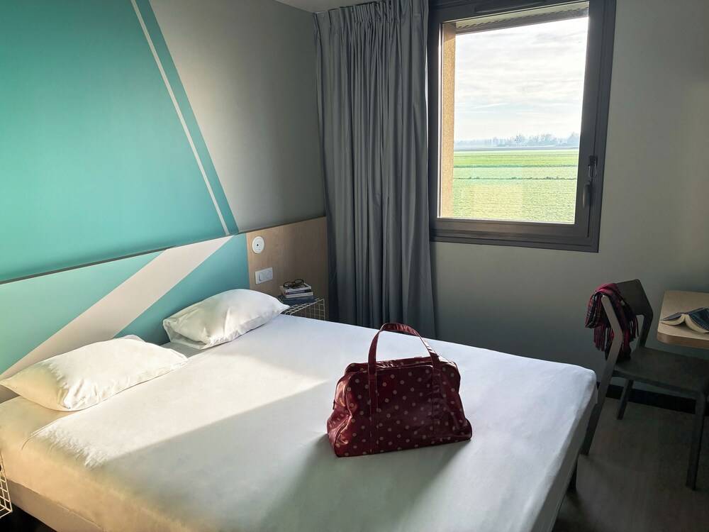 Ibis Budget Pontorson Baie Du Mont Saint Michel 1