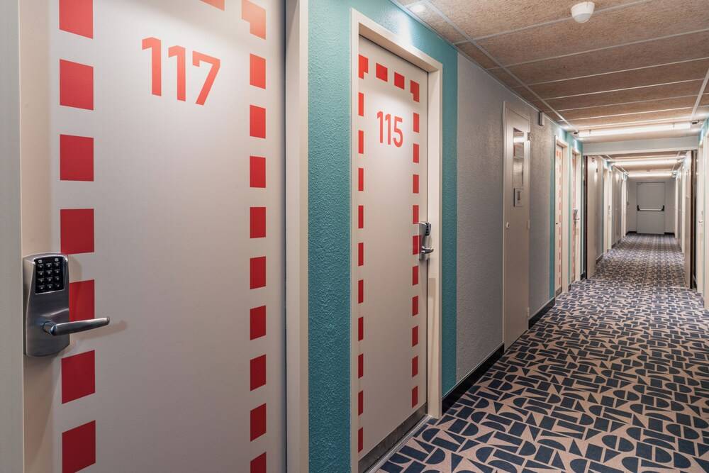 Ibis Budget Pontorson Baie Du Mont Saint Michel 2