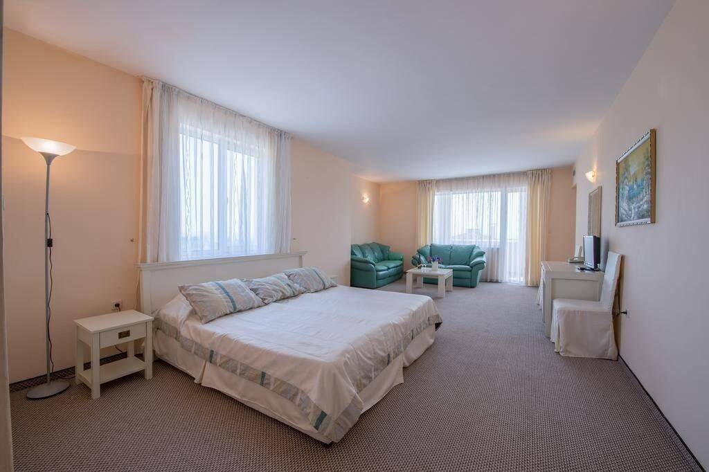 Alekta Hotel - Free Parking 2