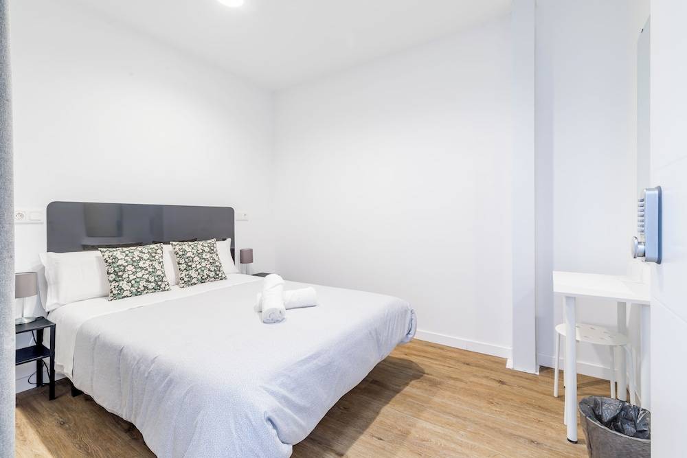 AYZ Princesa-Auto check-in property 2