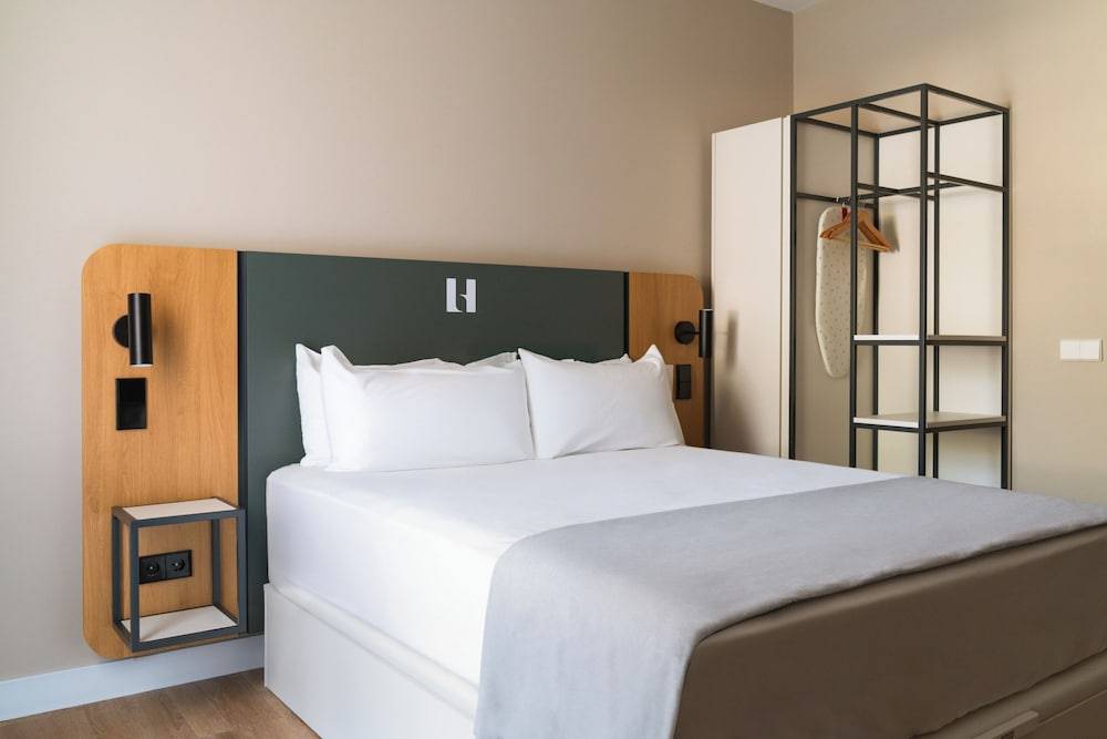 Limehome Palma Marina 2