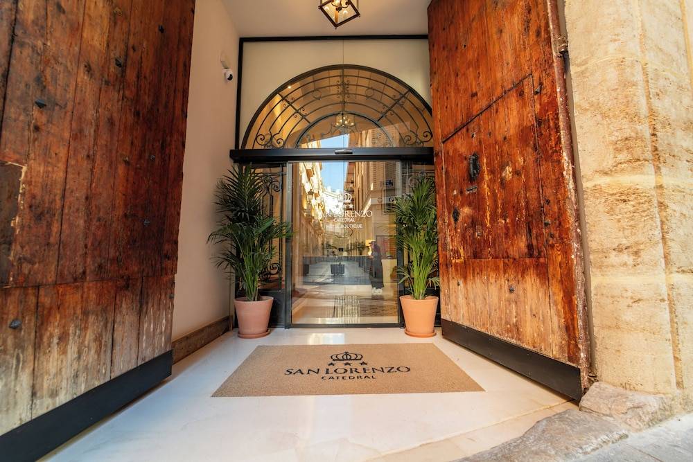 Hotel San Lorenzo Catedral 1