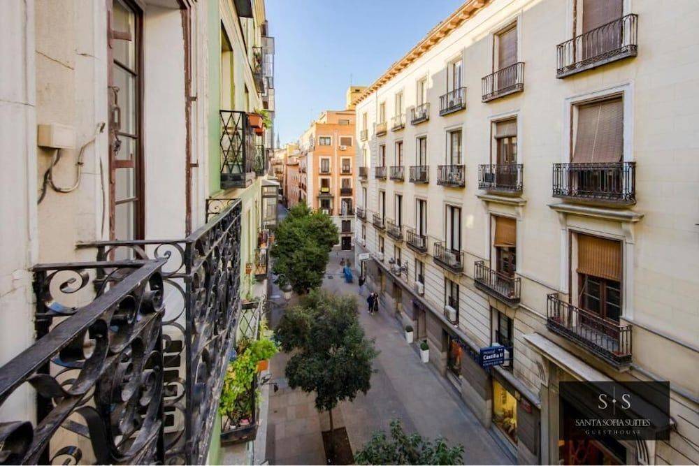 Santa Sofia Suites 1